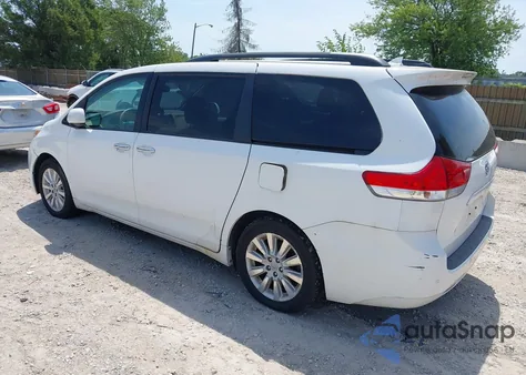 2011 Toyota Sienna Xle z USA, uszkodzony, nr VIN 5TDDK3DC6BS026183